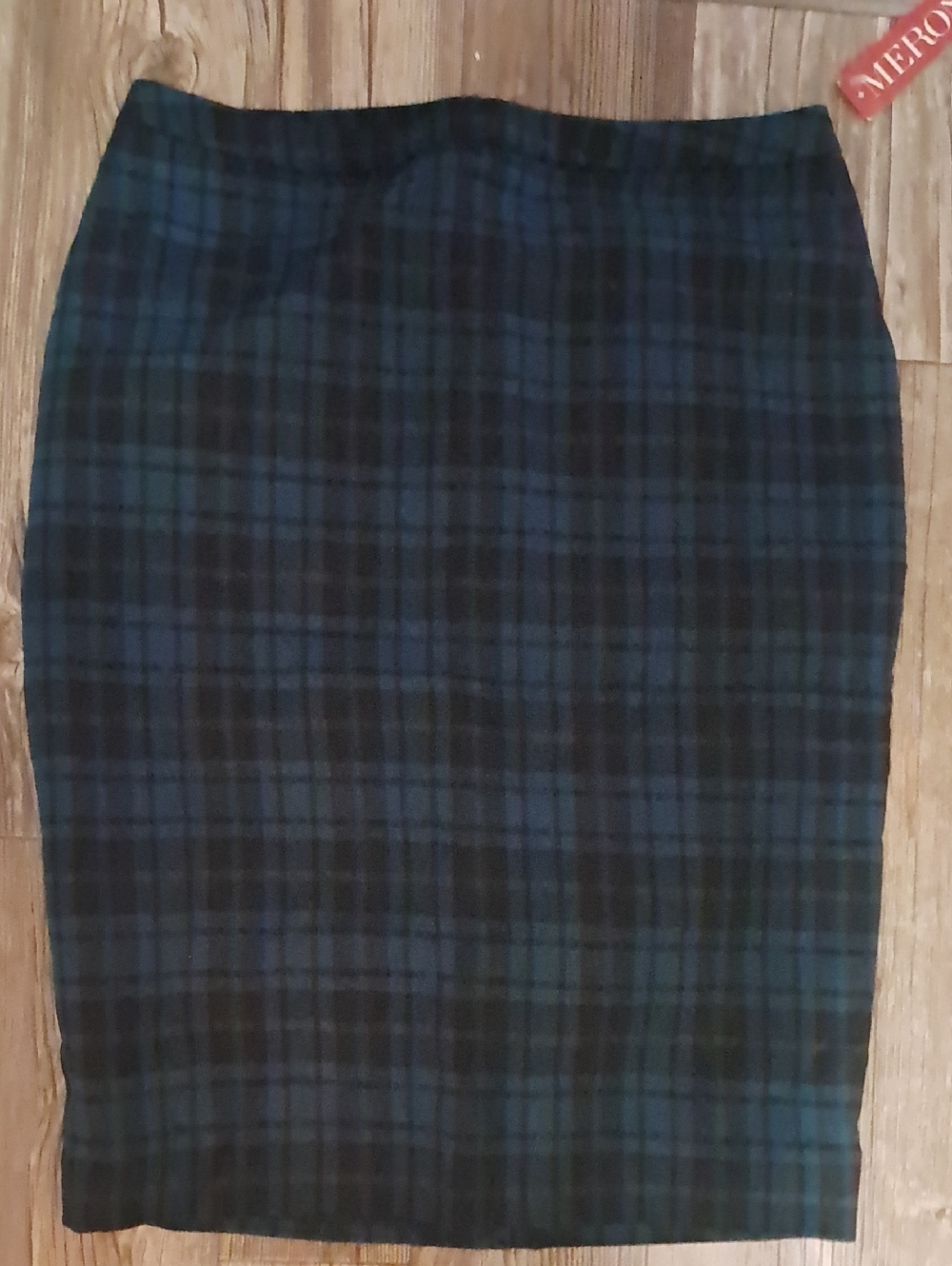 Merona Black and Dark Green Plaid Pencil Skirt